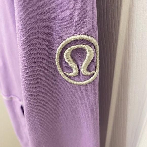 Vintage Lululemon Sweatshirt - Picture 3 of 3